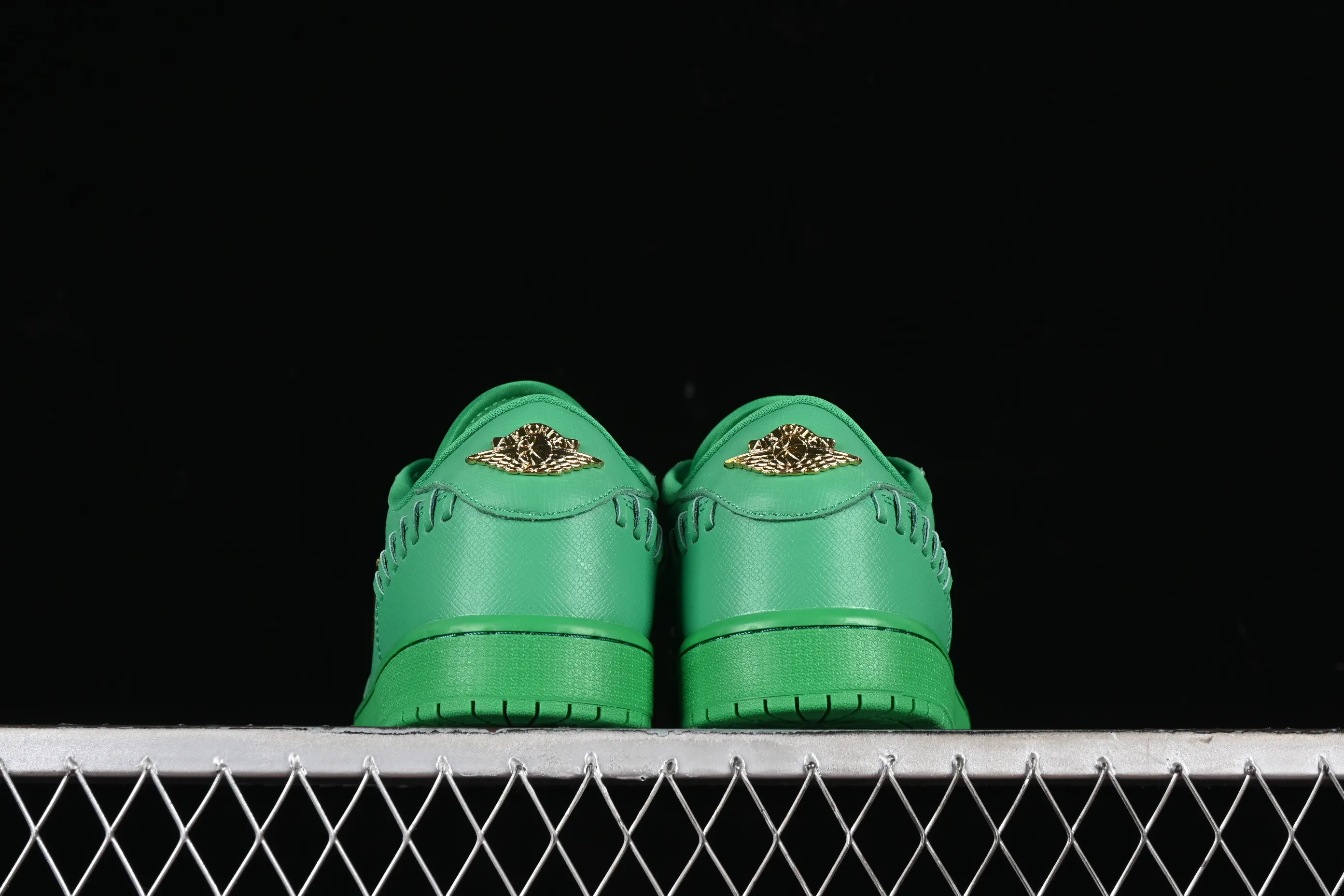 All categories Air Jordan Jordan series basketball shoes Air Jordan 1 Low Air Jordan 1 Low "Method of Make" AJ1 Joe 1 green and gold low-top cultural and leisure sports sneakers FN5032-300